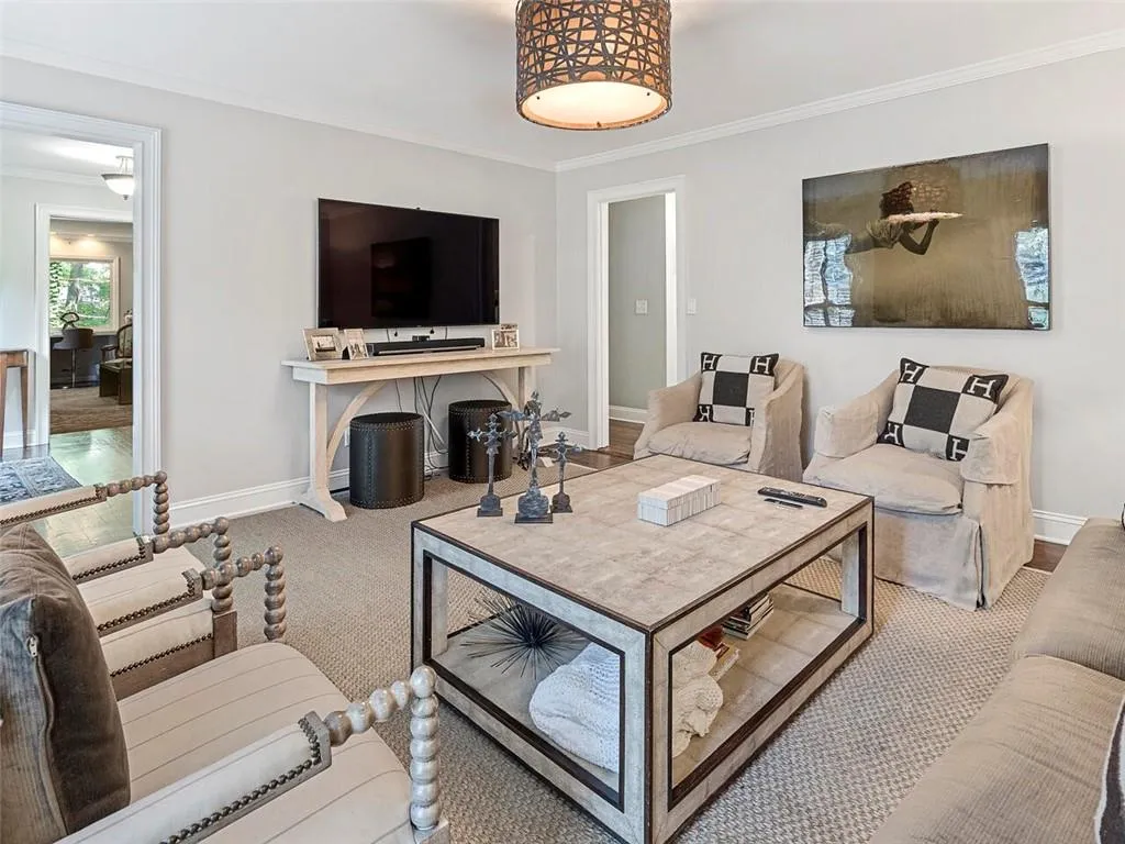 6275 River Overlook Drive, Sandy Springs, Georgia 30328, 4 Bedrooms Bedrooms, ,2 BathroomsBathrooms,Residential,Sold,6275 River Overlook Drive,6934715