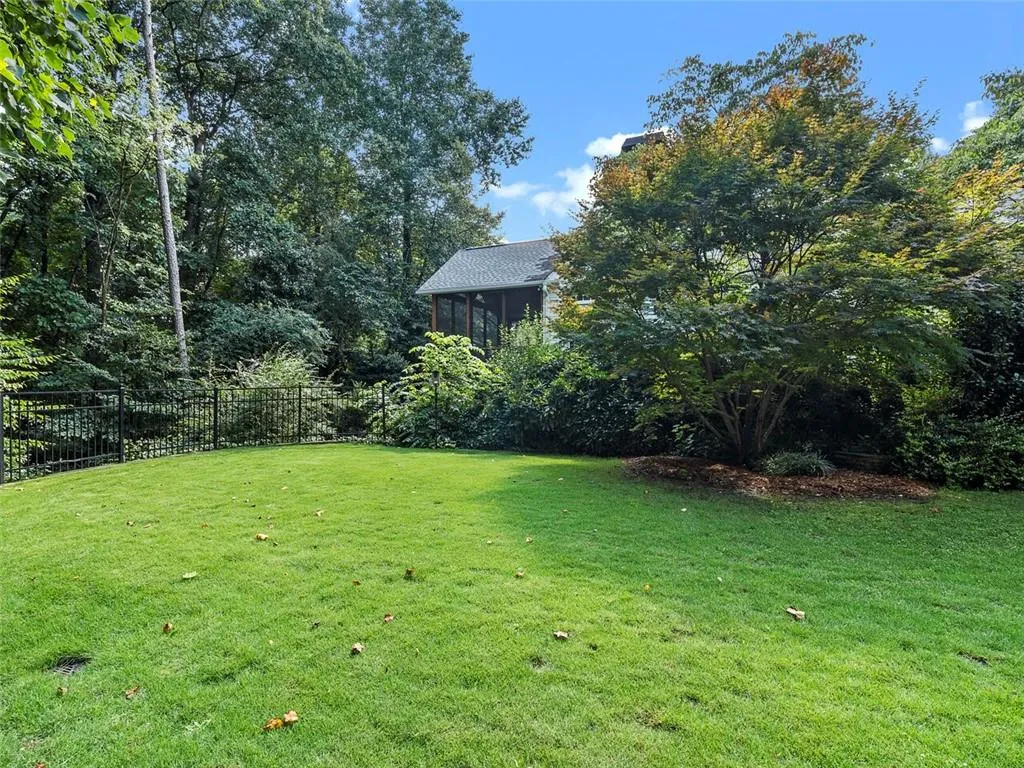 6275 River Overlook Drive, Sandy Springs, Georgia 30328, 4 Bedrooms Bedrooms, ,2 BathroomsBathrooms,Residential,Sold,6275 River Overlook Drive,6934715