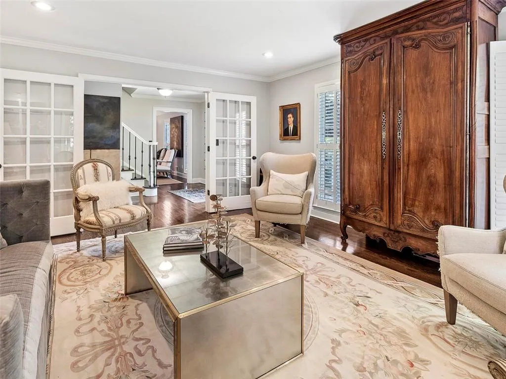 6275 River Overlook Drive, Sandy Springs, Georgia 30328, 4 Bedrooms Bedrooms, ,2 BathroomsBathrooms,Residential,Sold,6275 River Overlook Drive,6934715