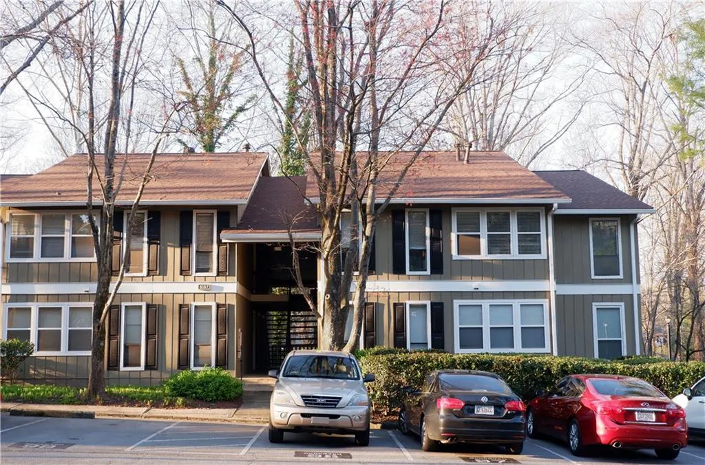 5157 Roswell Road Ne Unit 7, Atlanta, Georgia 30342, 1 Bedroom Bedrooms, ,1 BathroomBathrooms,Residential,Sold,5157 Roswell Road Ne Unit 7,6521203
