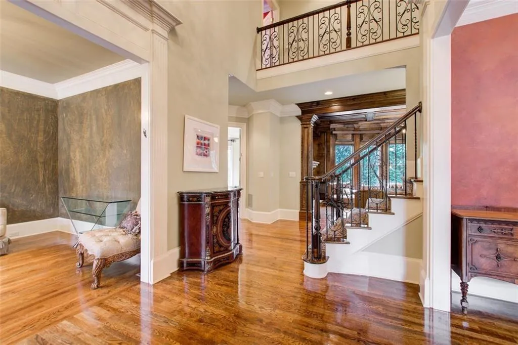 810 Glengate Place, Sandy Springs, Georgia 30328, 5 Bedrooms Bedrooms, ,5 BathroomsBathrooms,Residential,Sold,810 Glengate Place,7158964