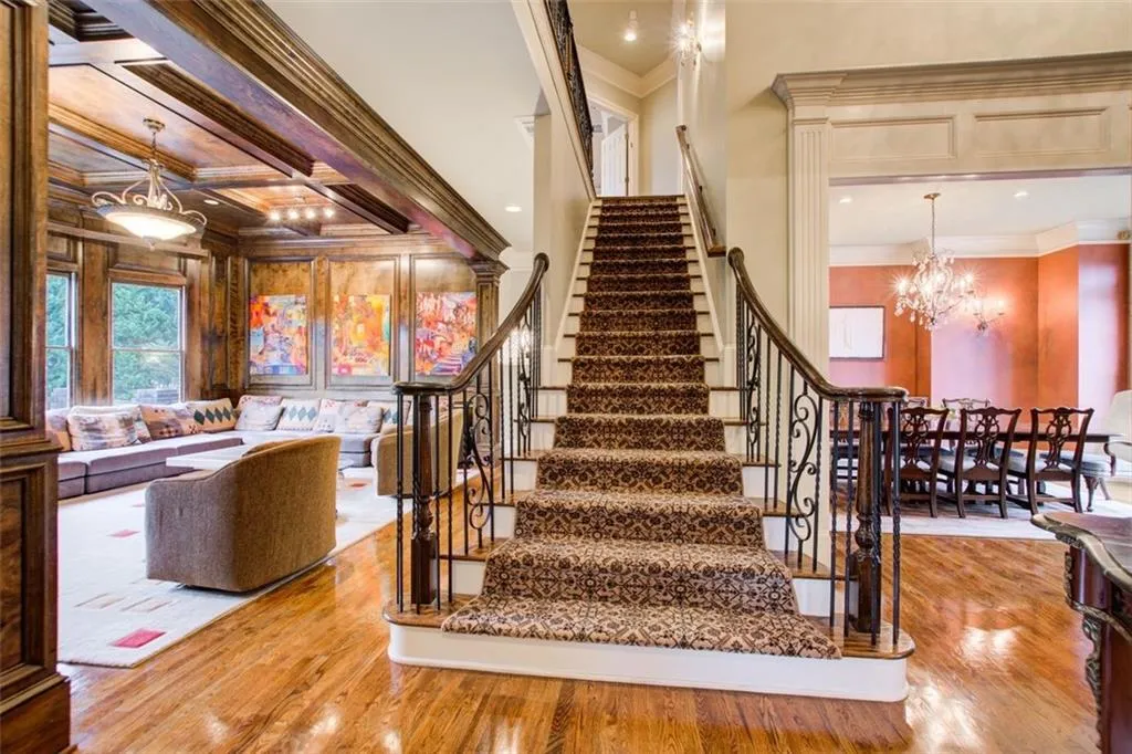 810 Glengate Place, Sandy Springs, Georgia 30328, 5 Bedrooms Bedrooms, ,5 BathroomsBathrooms,Residential,Sold,810 Glengate Place,7158964