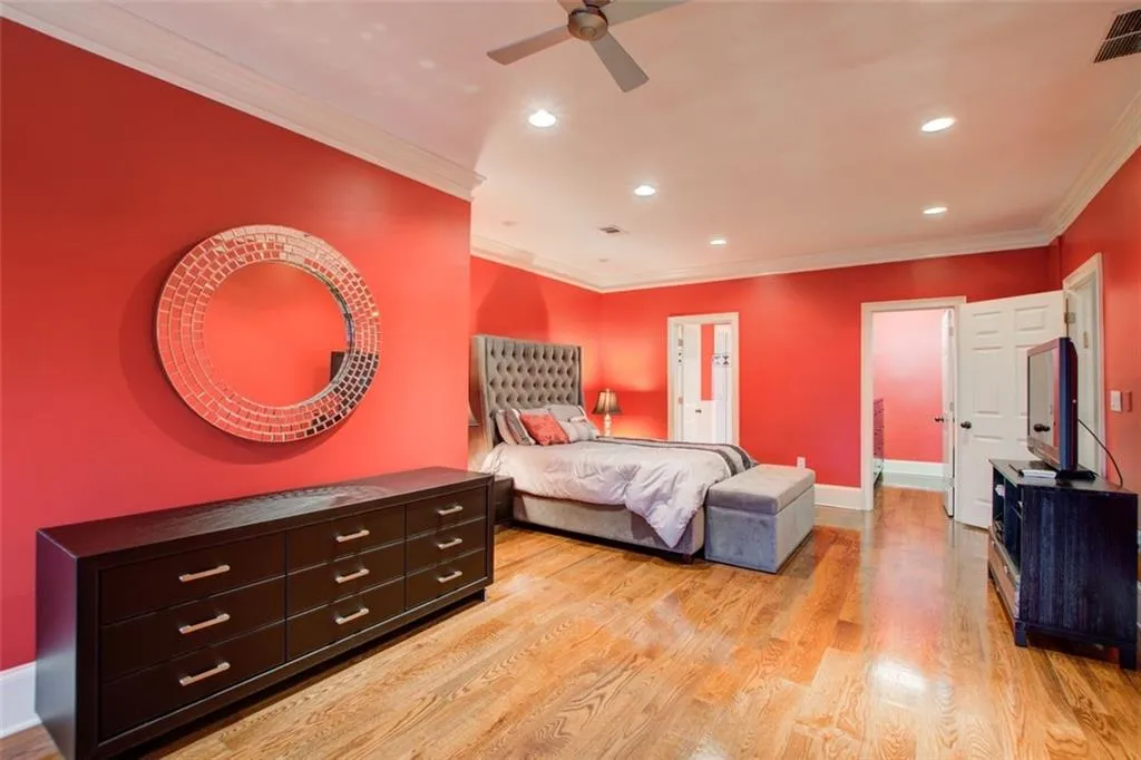 810 Glengate Place, Sandy Springs, Georgia 30328, 5 Bedrooms Bedrooms, ,5 BathroomsBathrooms,Residential,Sold,810 Glengate Place,7158964