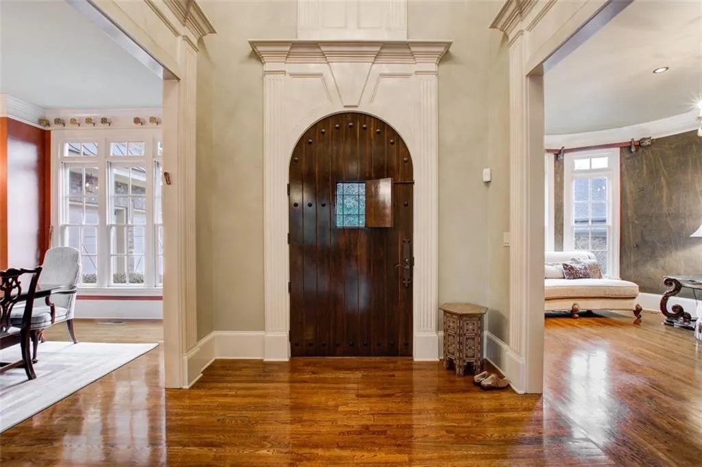 810 Glengate Place, Sandy Springs, Georgia 30328, 5 Bedrooms Bedrooms, ,5 BathroomsBathrooms,Residential,Sold,810 Glengate Place,7158964