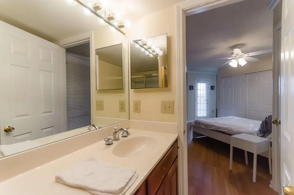 795 Hammond Drive Unit 1111, Sandy Springs, Georgia 30328, 1 Bedroom Bedrooms, ,1 BathroomBathrooms,Residential,Sold,795 Hammond Drive Unit 1111,5826592