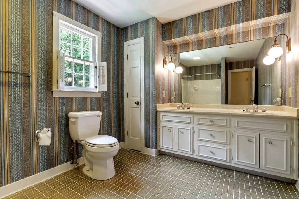 125 Habersham Waters Court, Sandy Springs, Georgia 30350, 4 Bedrooms Bedrooms, ,3 BathroomsBathrooms,Residential,Sold,125 Habersham Waters Court,5723196