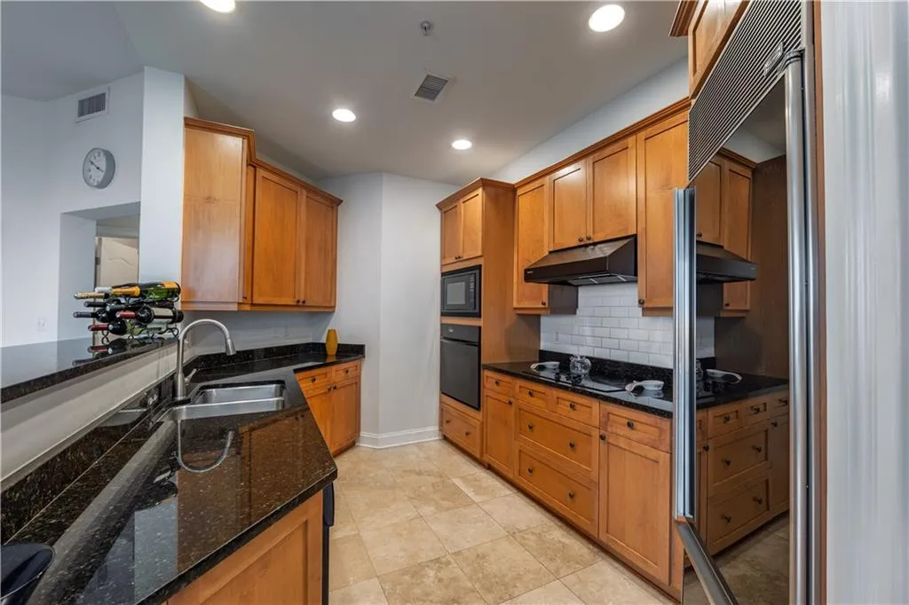 2828 Peachtree Road Nw Unit 1501, Atlanta, Georgia 30305, 2 Bedrooms Bedrooms, 0 ,2 BathroomsBathrooms,Residential,For Sale,2828 Peachtree Road Nw Unit 1501,7714884