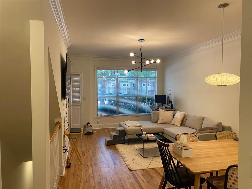 1171 Glenridge Place, Atlanta, Georgia 30342, 1 Bedroom Bedrooms, ,1 BathroomBathrooms,Residential,Sold,1171 Glenridge Place,6937635