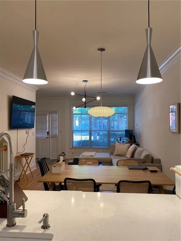 1171 Glenridge Place, Atlanta, Georgia 30342, 1 Bedroom Bedrooms, ,1 BathroomBathrooms,Residential,Sold,1171 Glenridge Place,6937635