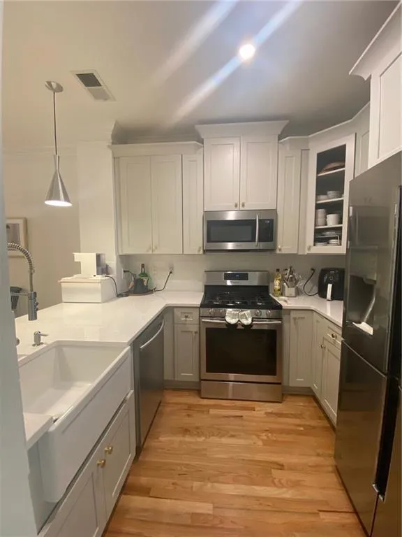 1171 Glenridge Place, Atlanta, Georgia 30342, 1 Bedroom Bedrooms, ,1 BathroomBathrooms,Residential,Sold,1171 Glenridge Place,6937635