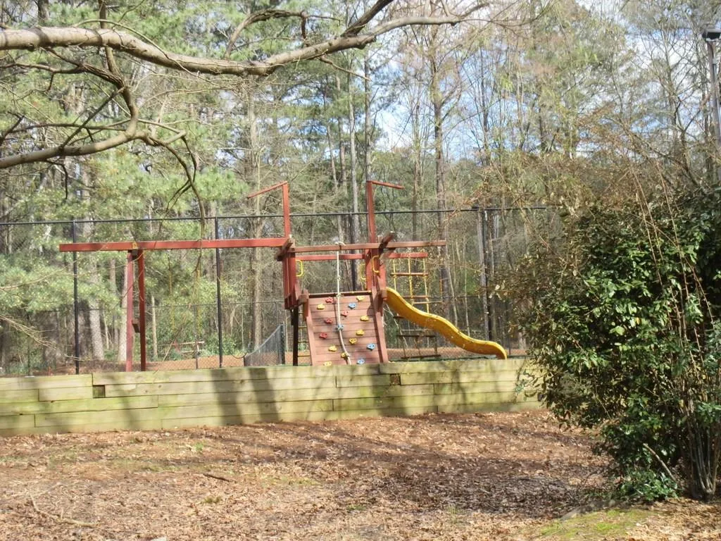 9400 Roberts Drive Unit 7k, Sandy Springs, Georgia 30350, 2 Bedrooms Bedrooms, ,2 BathroomsBathrooms,Residential,Sold,9400 Roberts Drive Unit 7k,5983549