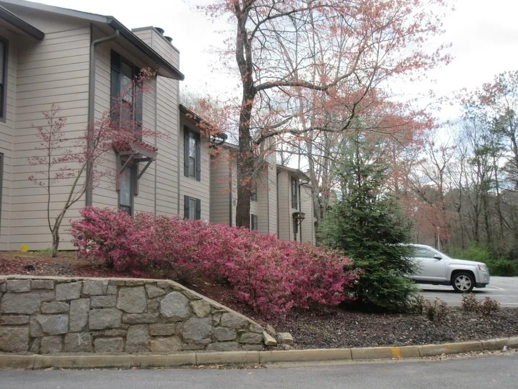 9400 Roberts Drive Unit 7k, Sandy Springs, Georgia 30350, 2 Bedrooms Bedrooms, ,2 BathroomsBathrooms,Residential,Sold,9400 Roberts Drive Unit 7k,5983549