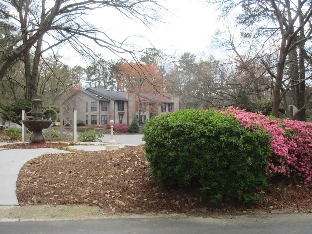 9400 Roberts Drive Unit 7k, Sandy Springs, Georgia 30350, 2 Bedrooms Bedrooms, ,2 BathroomsBathrooms,Residential,Sold,9400 Roberts Drive Unit 7k,5983549