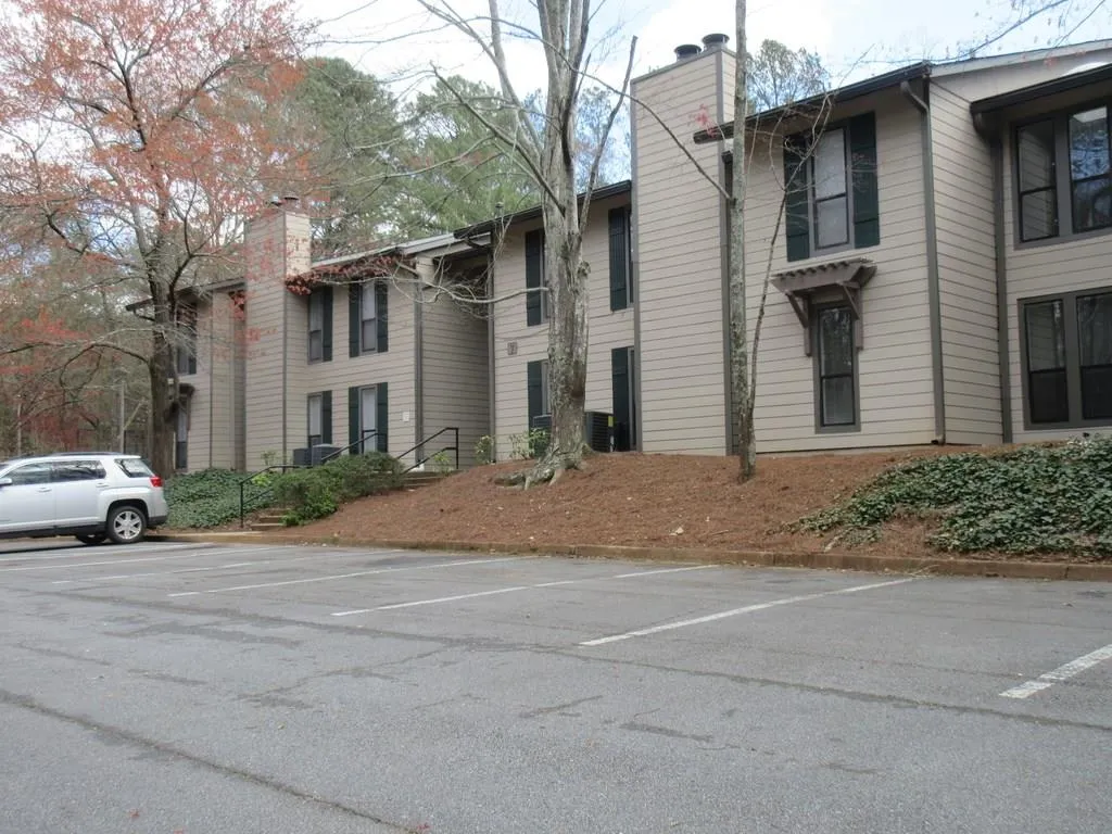 9400 Roberts Drive Unit 7k, Sandy Springs, Georgia 30350, 2 Bedrooms Bedrooms, ,2 BathroomsBathrooms,Residential,Sold,9400 Roberts Drive Unit 7k,5983549