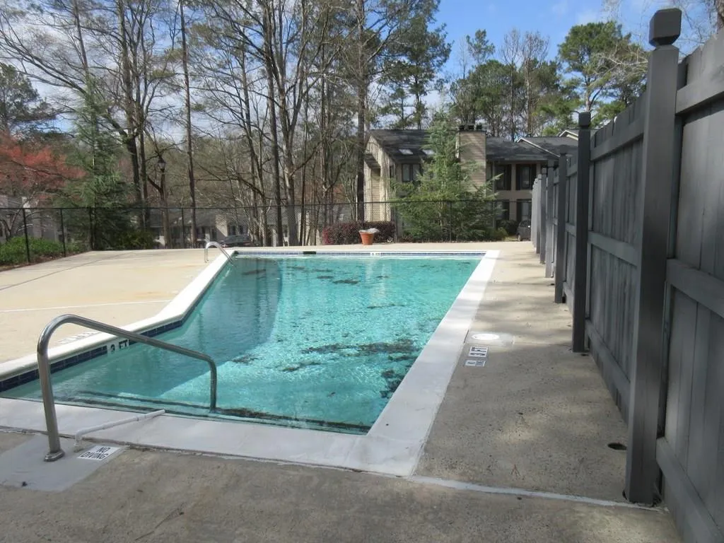 9400 Roberts Drive Unit 7k, Sandy Springs, Georgia 30350, 2 Bedrooms Bedrooms, ,2 BathroomsBathrooms,Residential,Sold,9400 Roberts Drive Unit 7k,5983549