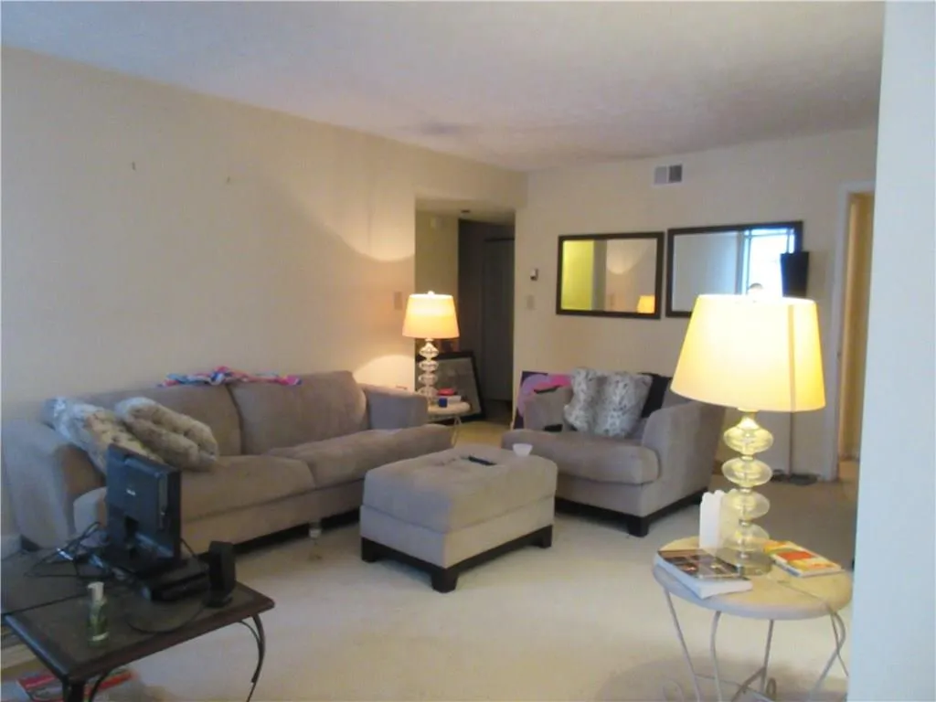 9400 Roberts Drive Unit 7k, Sandy Springs, Georgia 30350, 2 Bedrooms Bedrooms, ,2 BathroomsBathrooms,Residential,Sold,9400 Roberts Drive Unit 7k,5983549