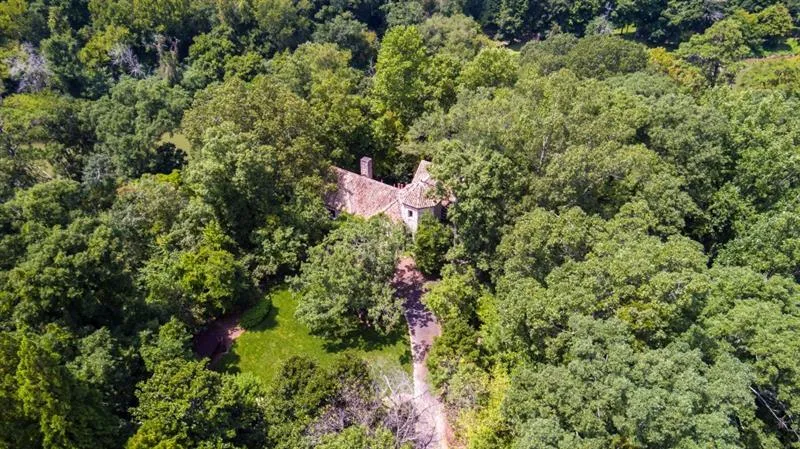 2100 West Wesley Road, Atlanta, Georgia 30327, 3 Bedrooms Bedrooms, ,3 BathroomsBathrooms,Land,For Sale,2100 West Wesley Road,7680937