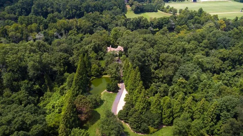 2100 West Wesley Road, Atlanta, Georgia 30327, 3 Bedrooms Bedrooms, ,3 BathroomsBathrooms,Land,For Sale,2100 West Wesley Road,7680937