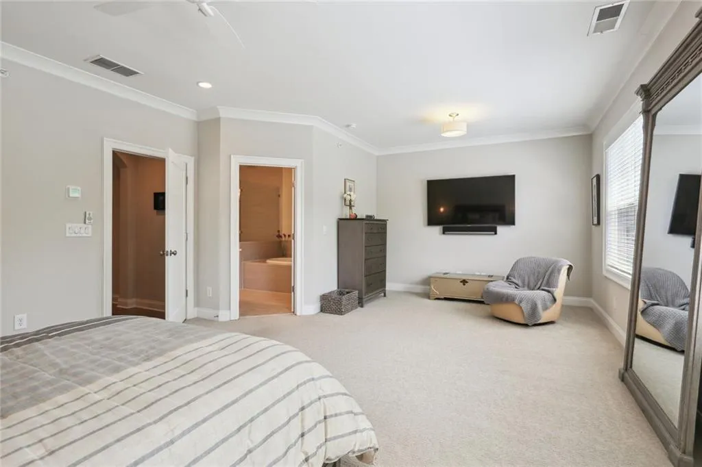 2064 Wheaton Way, Atlanta, Georgia 30328, 4 Bedrooms Bedrooms, ,3 BathroomsBathrooms,Residential,Sold,2064 Wheaton Way,7394212