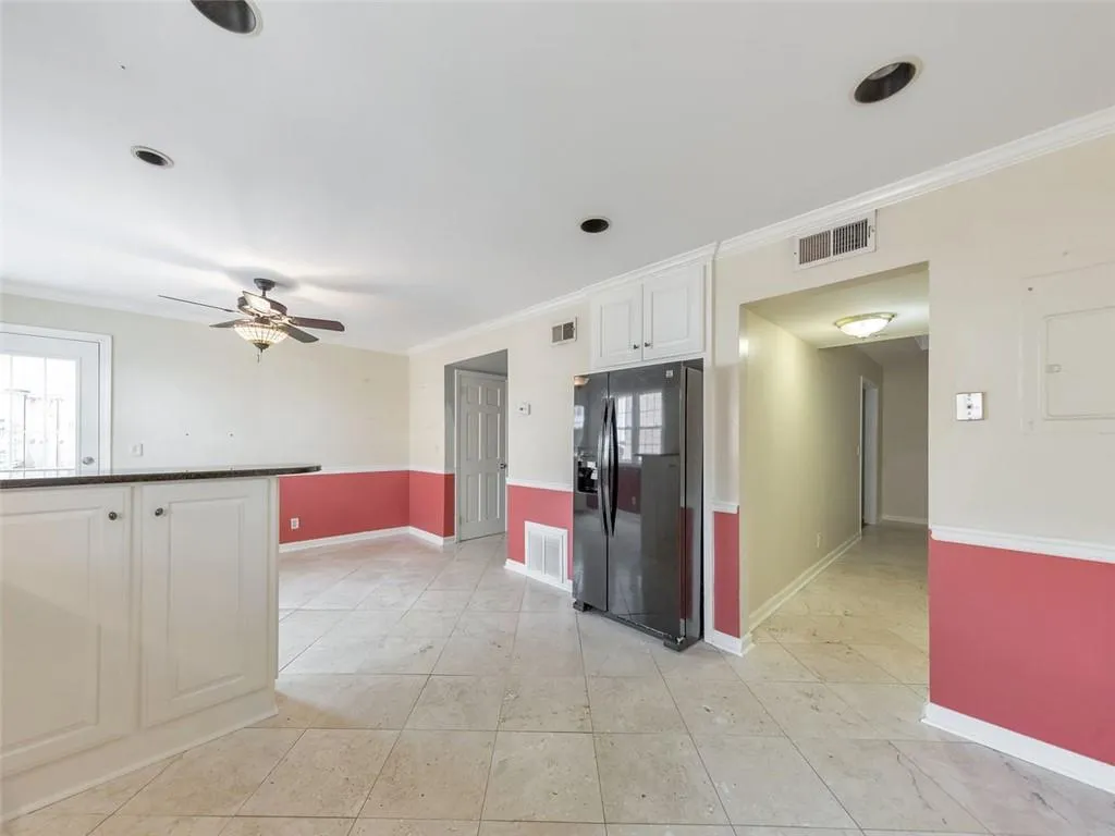 6520 Roswell Road Unit 19, Atlanta, Georgia 30328, 3 Bedrooms Bedrooms, ,2 BathroomsBathrooms,Residential,Sold,6520 Roswell Road Unit 19,6922099