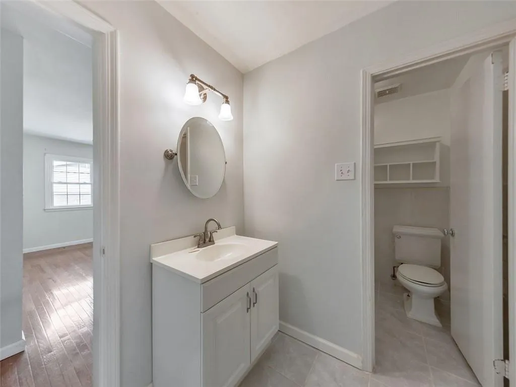 6520 Roswell Road Unit 19, Atlanta, Georgia 30328, 3 Bedrooms Bedrooms, ,2 BathroomsBathrooms,Residential,Sold,6520 Roswell Road Unit 19,6922099