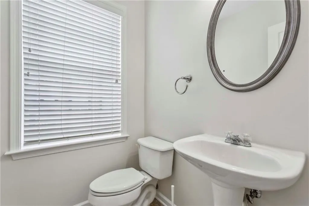 3537 Chattahoochee Summit Lane Se Unit 24, Atlanta, Georgia 30339, 2 Bedrooms Bedrooms, ,2 BathroomsBathrooms,Residential,For Sale,3537 Chattahoochee Summit Lane Se Unit 24,7620353