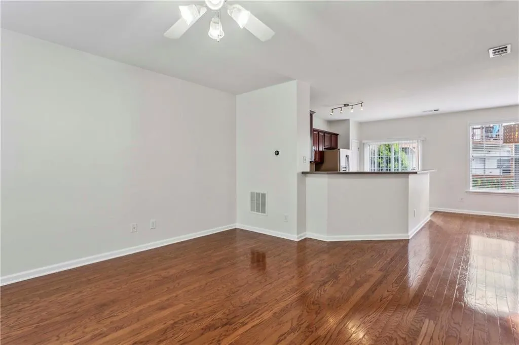 3537 Chattahoochee Summit Lane Se Unit 24, Atlanta, Georgia 30339, 2 Bedrooms Bedrooms, ,2 BathroomsBathrooms,Residential,For Sale,3537 Chattahoochee Summit Lane Se Unit 24,7620353