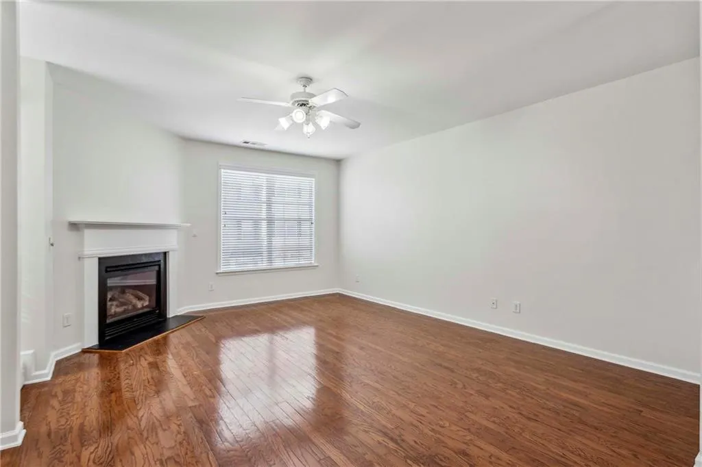 3537 Chattahoochee Summit Lane Se Unit 24, Atlanta, Georgia 30339, 2 Bedrooms Bedrooms, ,2 BathroomsBathrooms,Residential,For Sale,3537 Chattahoochee Summit Lane Se Unit 24,7620353