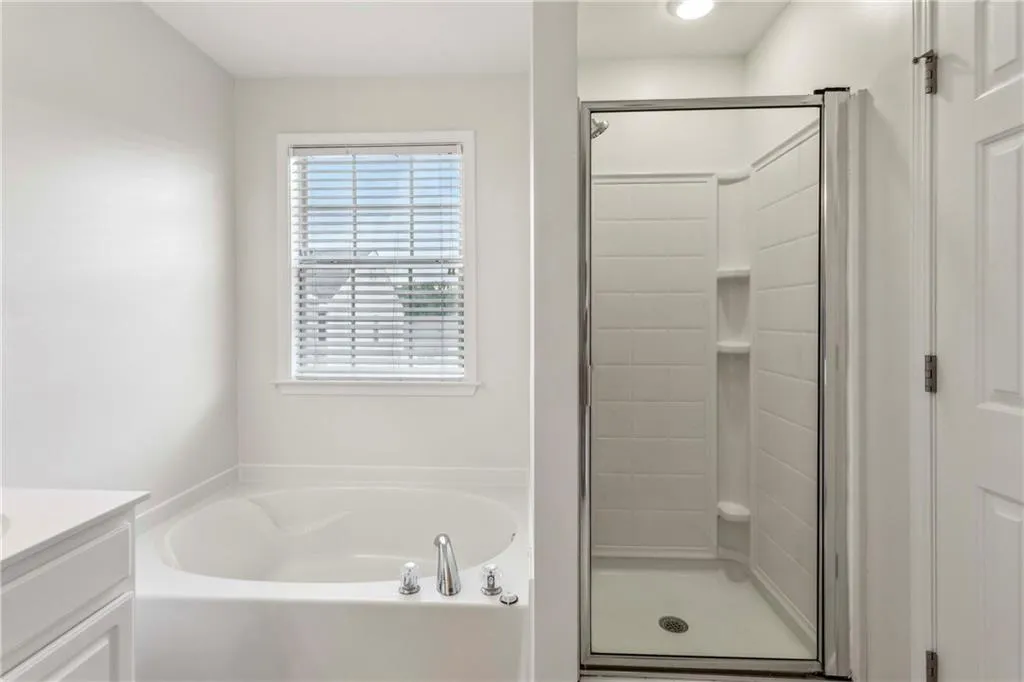 3537 Chattahoochee Summit Lane Se Unit 24, Atlanta, Georgia 30339, 2 Bedrooms Bedrooms, ,2 BathroomsBathrooms,Residential,For Sale,3537 Chattahoochee Summit Lane Se Unit 24,7620353