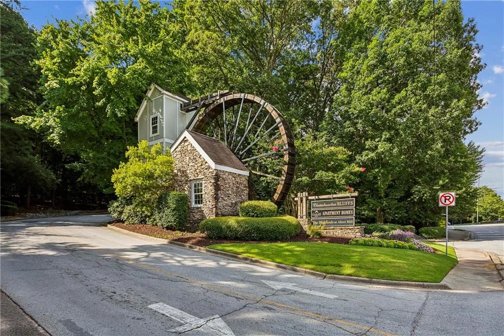 3537 Chattahoochee Summit Lane Se Unit 24, Atlanta, Georgia 30339, 2 Bedrooms Bedrooms, ,2 BathroomsBathrooms,Residential,For Sale,3537 Chattahoochee Summit Lane Se Unit 24,7620353