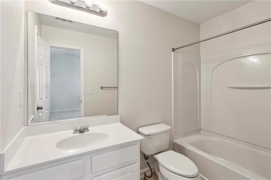 3537 Chattahoochee Summit Lane Se Unit 24, Atlanta, Georgia 30339, 2 Bedrooms Bedrooms, ,2 BathroomsBathrooms,Residential,For Sale,3537 Chattahoochee Summit Lane Se Unit 24,7620353