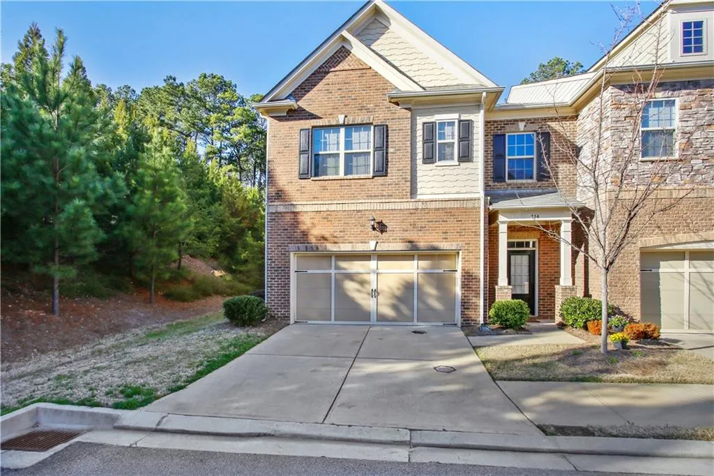 114 Bradford Drive, Sandy Springs, Georgia 30328, 4 Bedrooms Bedrooms, ,3 BathroomsBathrooms,Residential,Sold,114 Bradford Drive,6692819