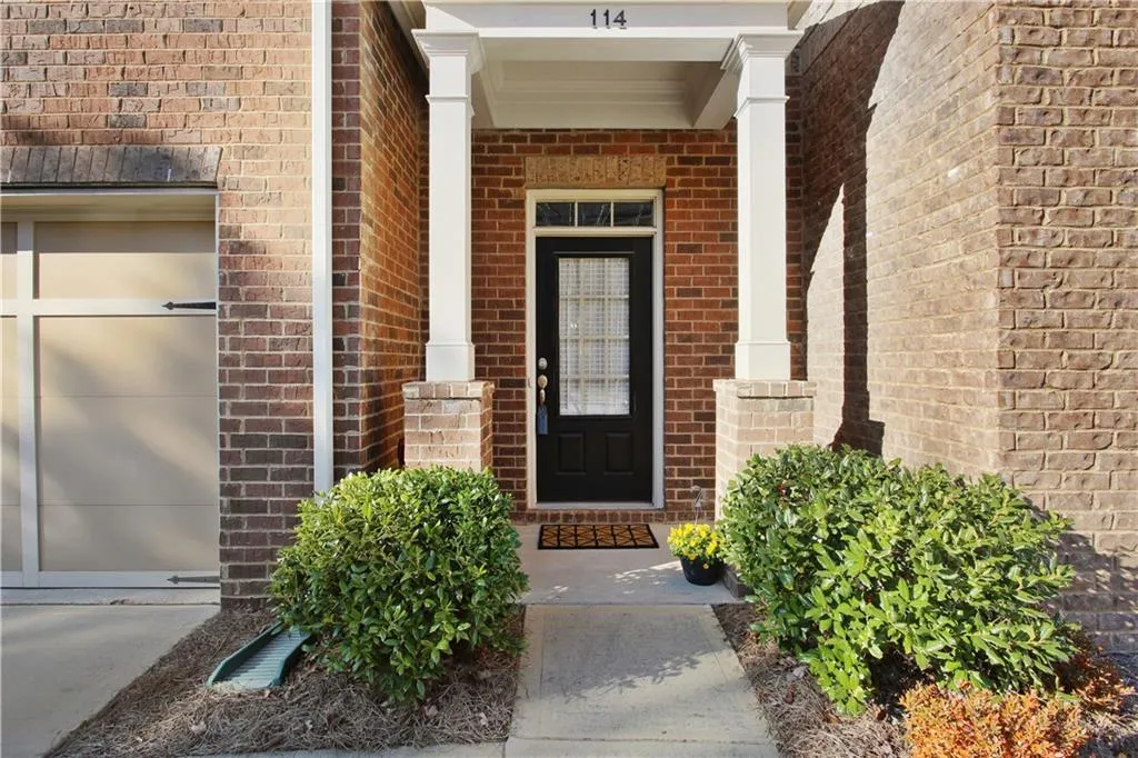 114 Bradford Drive, Sandy Springs, Georgia 30328, 4 Bedrooms Bedrooms, ,3 BathroomsBathrooms,Residential,Sold,114 Bradford Drive,6692819