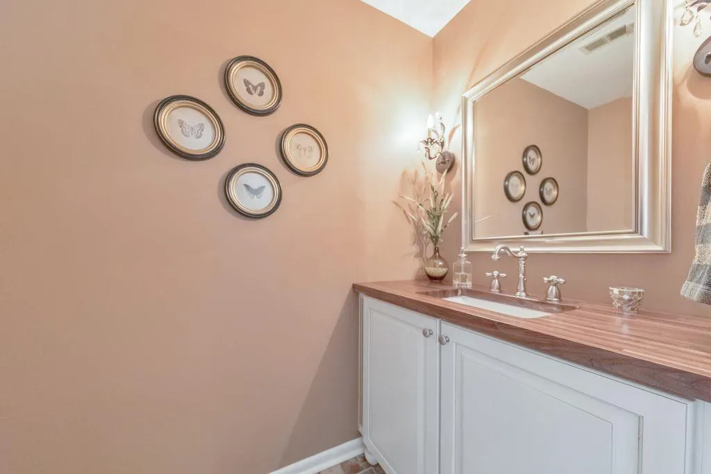 66 Goldrush Circle Ne, Atlanta, Georgia 30328, 3 Bedrooms Bedrooms, ,2 BathroomsBathrooms,Residential,Sold,66 Goldrush Circle Ne,7540085