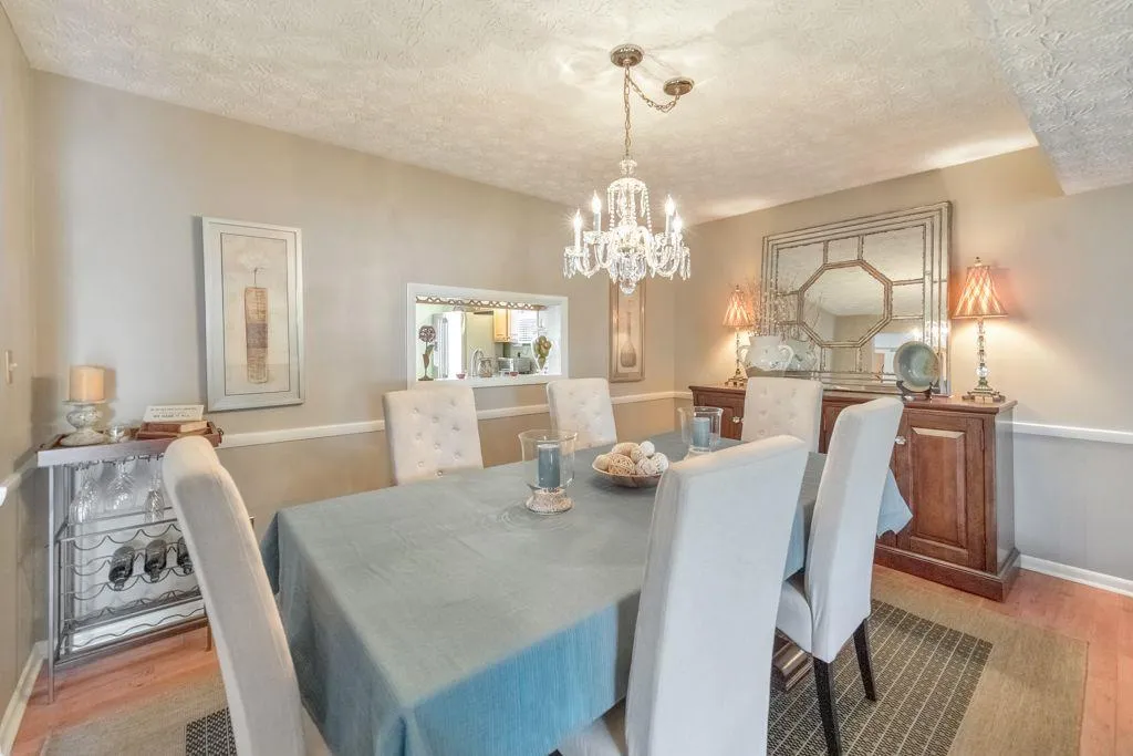 66 Goldrush Circle Ne, Atlanta, Georgia 30328, 3 Bedrooms Bedrooms, ,2 BathroomsBathrooms,Residential,Sold,66 Goldrush Circle Ne,7540085