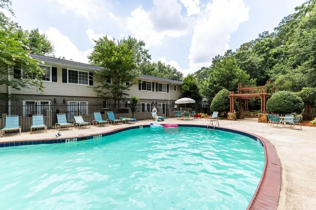 6940 Roswell Road Unit 25b, Sandy Springs, Georgia 30328, 2 Bedrooms Bedrooms, ,1 BathroomBathrooms,Residential,Sold,6940 Roswell Road Unit 25b,6571925