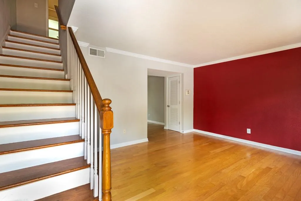 6940 Roswell Road Unit 25b, Sandy Springs, Georgia 30328, 2 Bedrooms Bedrooms, ,1 BathroomBathrooms,Residential,Sold,6940 Roswell Road Unit 25b,6571925