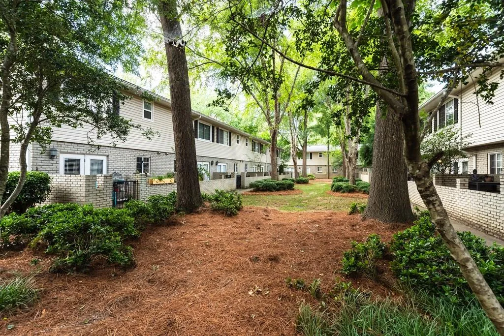 6940 Roswell Road Unit 25b, Sandy Springs, Georgia 30328, 2 Bedrooms Bedrooms, ,1 BathroomBathrooms,Residential,Sold,6940 Roswell Road Unit 25b,6571925