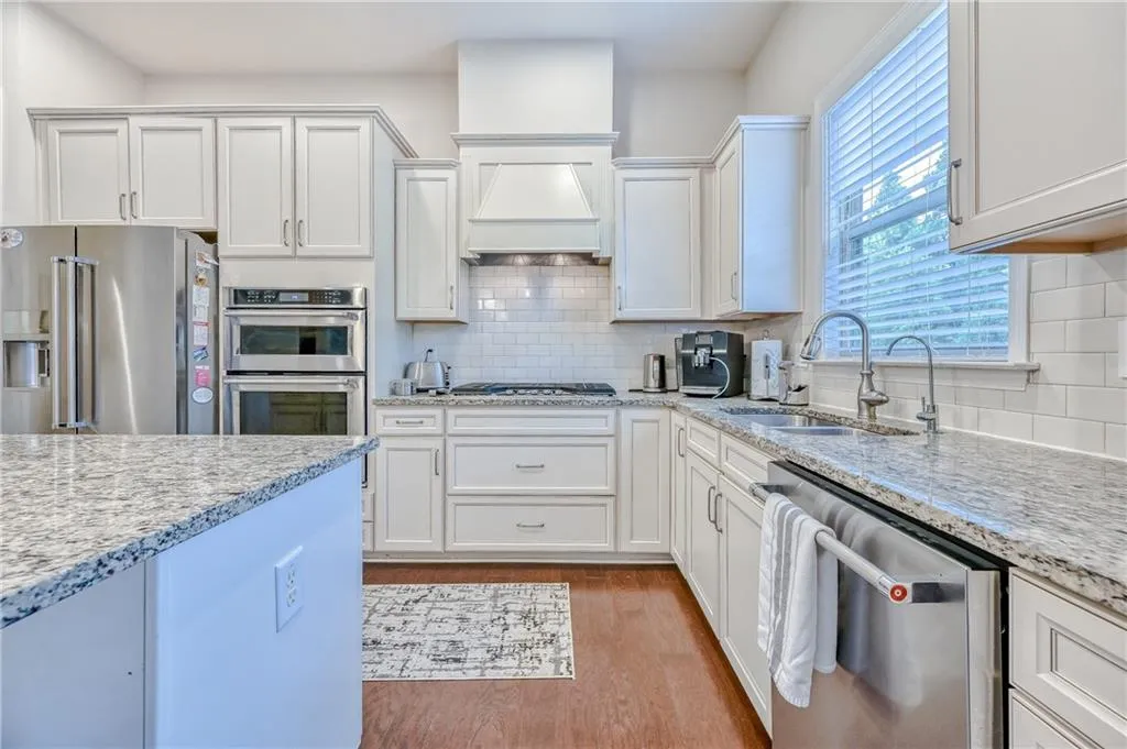 107 Austin Drive, Atlanta, Georgia 30328, 5 Bedrooms Bedrooms, ,4 BathroomsBathrooms,Residential,Sold,107 Austin Drive,7056438