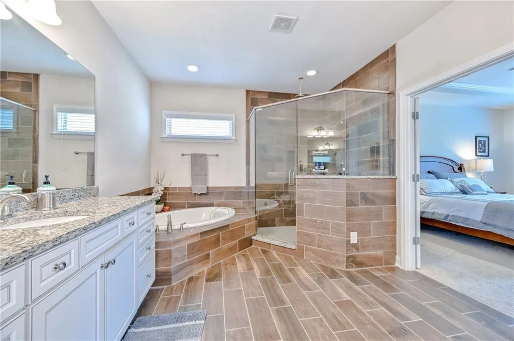 107 Austin Drive, Atlanta, Georgia 30328, 5 Bedrooms Bedrooms, ,4 BathroomsBathrooms,Residential,Sold,107 Austin Drive,7056438