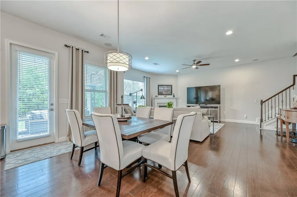 107 Austin Drive, Atlanta, Georgia 30328, 5 Bedrooms Bedrooms, ,4 BathroomsBathrooms,Residential,Sold,107 Austin Drive,7056438