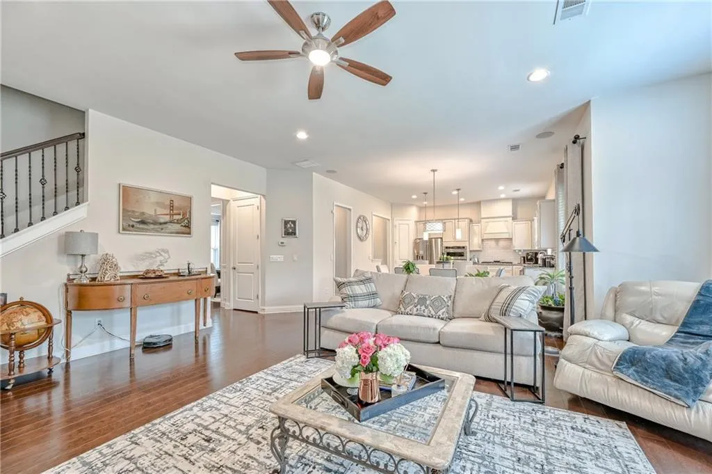 107 Austin Drive, Atlanta, Georgia 30328, 5 Bedrooms Bedrooms, ,4 BathroomsBathrooms,Residential,Sold,107 Austin Drive,7056438