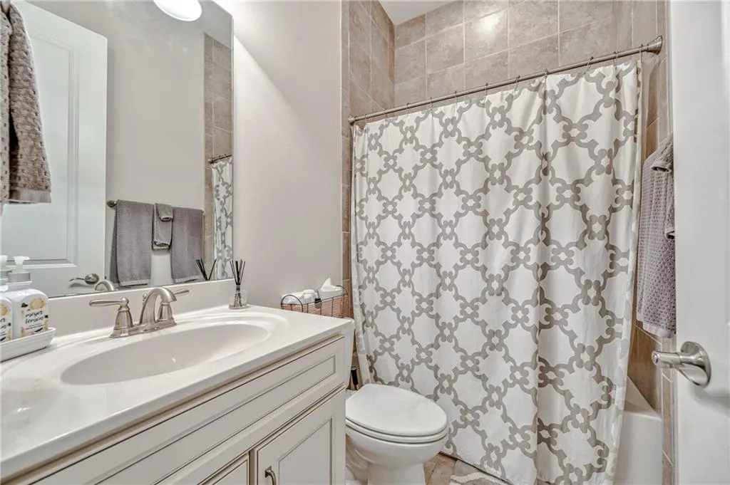 107 Austin Drive, Atlanta, Georgia 30328, 5 Bedrooms Bedrooms, ,4 BathroomsBathrooms,Residential,Sold,107 Austin Drive,7056438