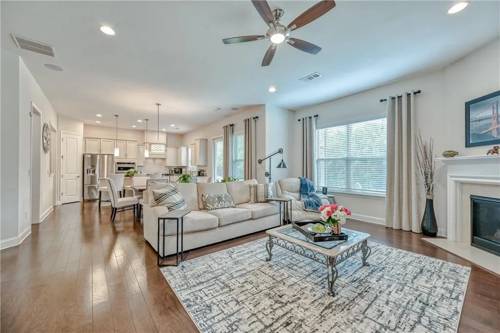 107 Austin Drive, Atlanta, Georgia 30328, 5 Bedrooms Bedrooms, ,4 BathroomsBathrooms,Residential,Sold,107 Austin Drive,7056438