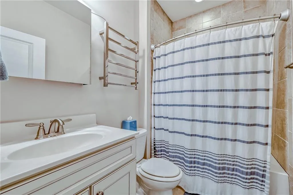107 Austin Drive, Atlanta, Georgia 30328, 5 Bedrooms Bedrooms, ,4 BathroomsBathrooms,Residential,Sold,107 Austin Drive,7056438