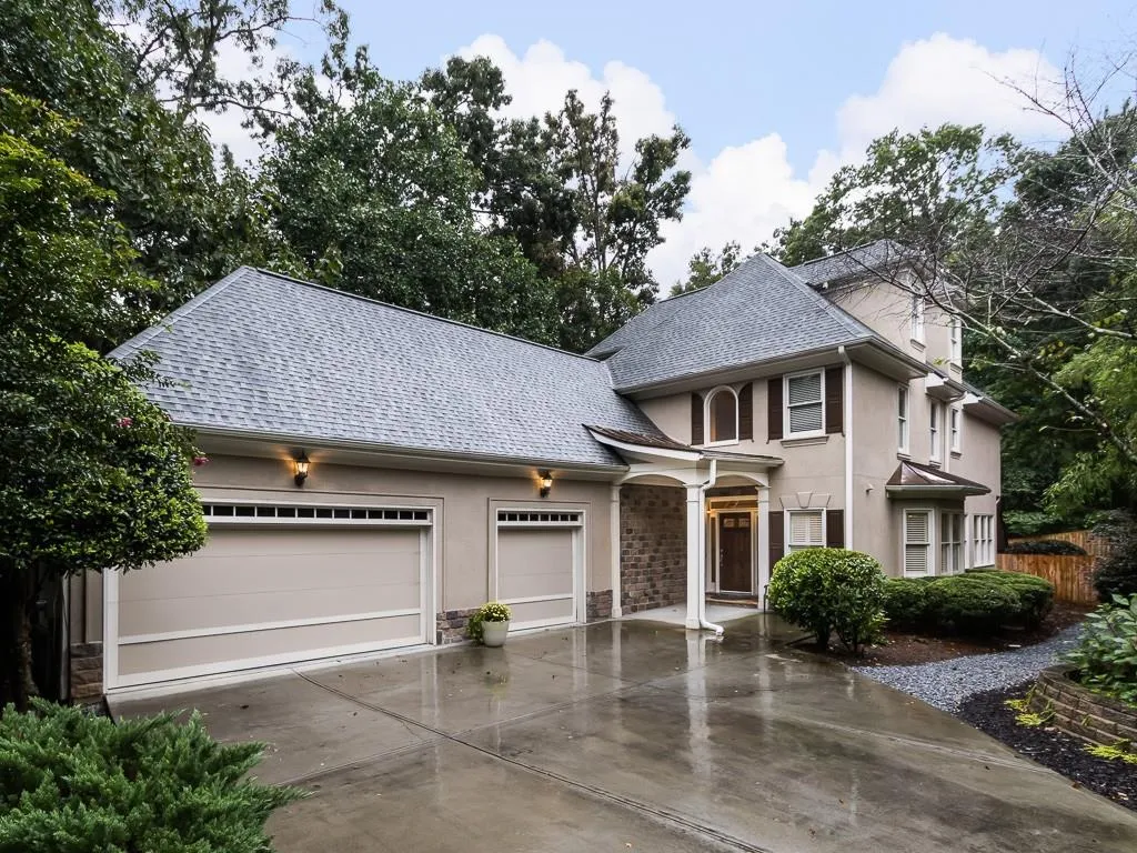 670 Forest Hills Drive, Sandy Springs, Georgia 30342, 5 Bedrooms Bedrooms, ,4 BathroomsBathrooms,Residential,Sold,670 Forest Hills Drive,5907545