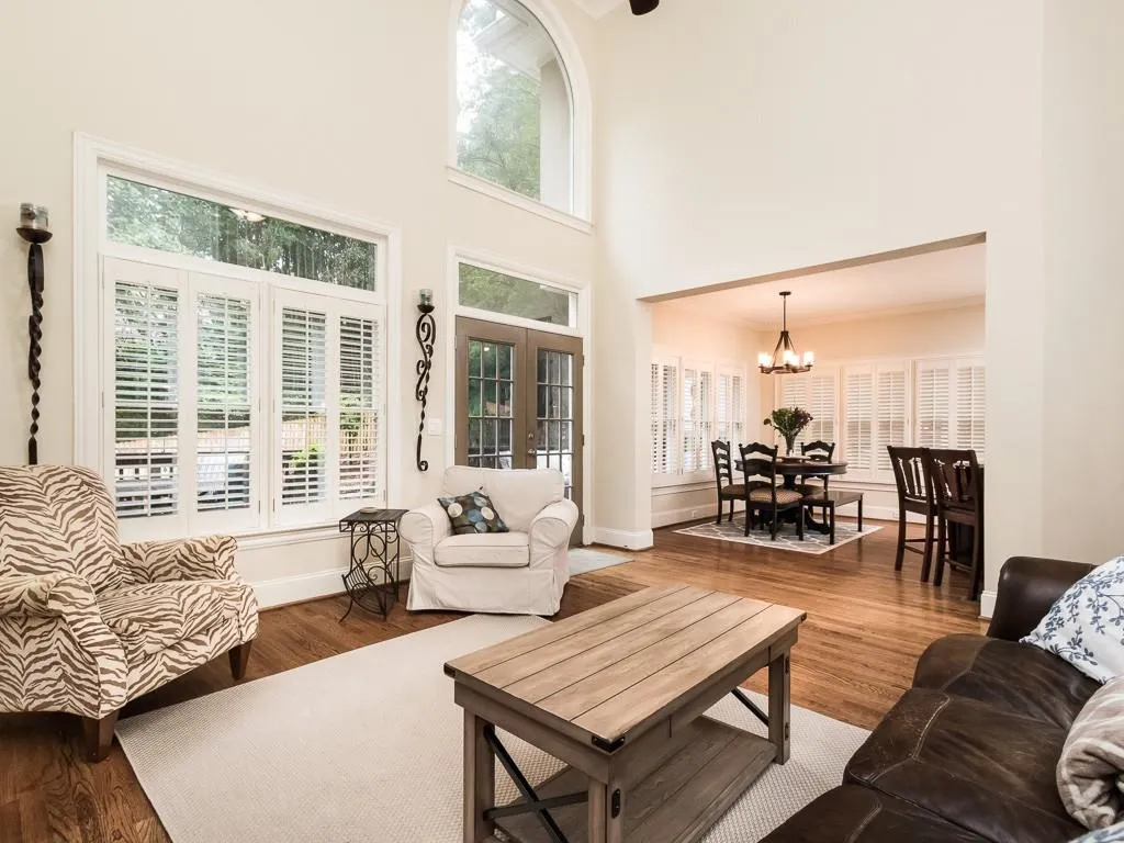 670 Forest Hills Drive, Sandy Springs, Georgia 30342, 5 Bedrooms Bedrooms, ,4 BathroomsBathrooms,Residential,Sold,670 Forest Hills Drive,5907545