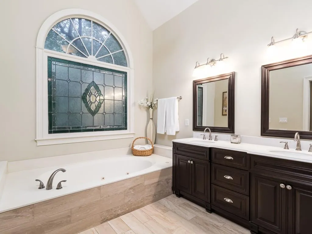 670 Forest Hills Drive, Sandy Springs, Georgia 30342, 5 Bedrooms Bedrooms, ,4 BathroomsBathrooms,Residential,Sold,670 Forest Hills Drive,5907545