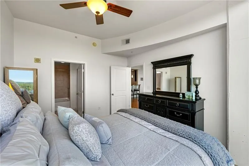 3300 Windy Ridge Parkway Se, Atlanta, Georgia 30339, 2 Bedrooms Bedrooms, ,2 BathroomsBathrooms,Residential,For Sale,3300 Windy Ridge Parkway Se,7570319