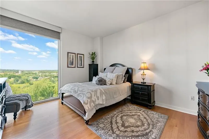 3300 Windy Ridge Parkway Se, Atlanta, Georgia 30339, 2 Bedrooms Bedrooms, ,2 BathroomsBathrooms,Residential,For Sale,3300 Windy Ridge Parkway Se,7570319